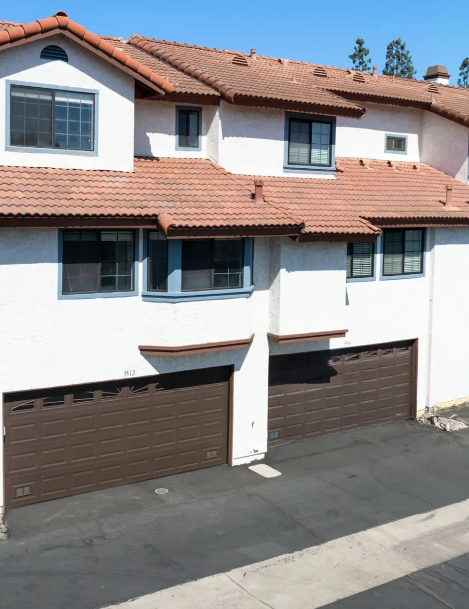 Townhomes with garages in San Diego